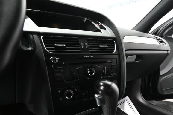Audi A4, 2.0 л, Робот, 2011 фото 1