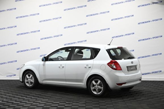 Kia Ceed, 1.6 л, АТ, 2010 фото 6
