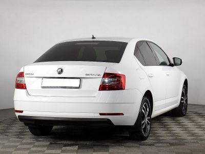 Skoda Octavia, 1.6 л, АКПП, 2019 фото 4