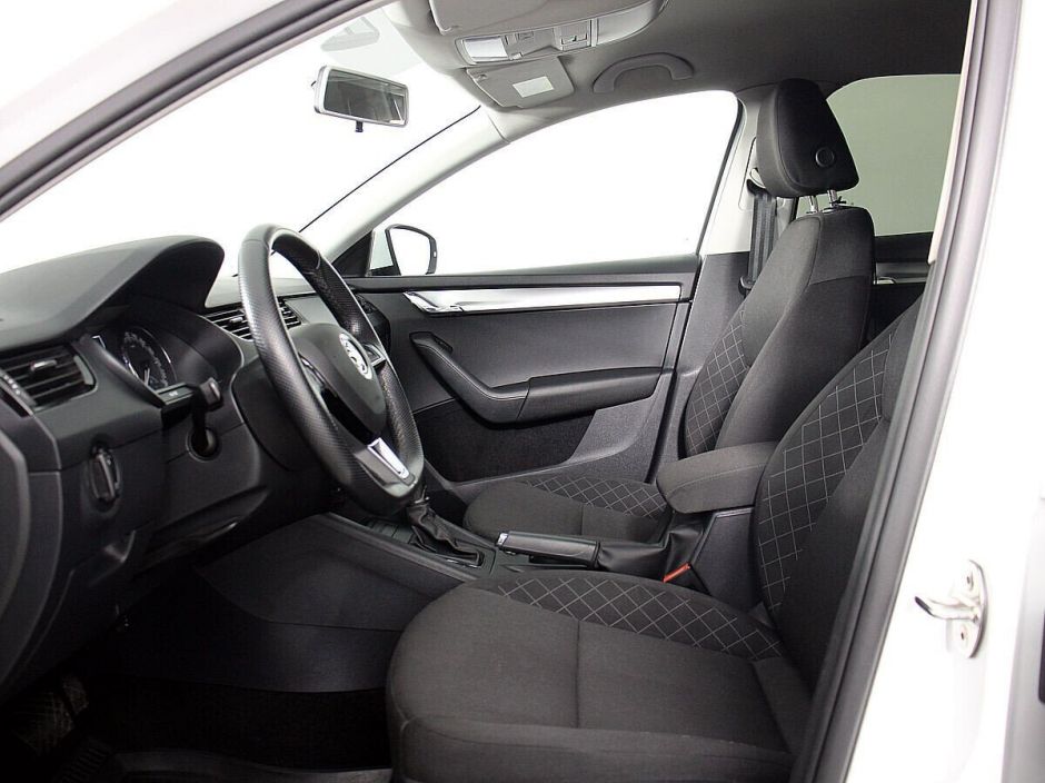 Skoda Octavia, 1.6 л, АТ, 2019 фото 5