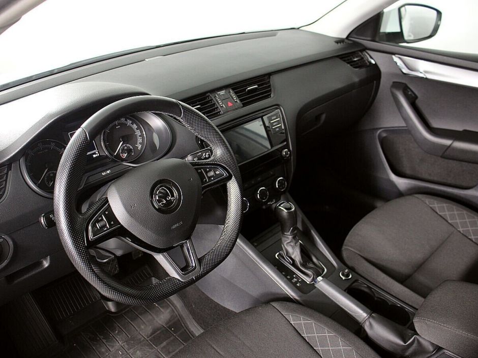 Skoda Octavia, 1.6 л, АТ, 2019 фото 6