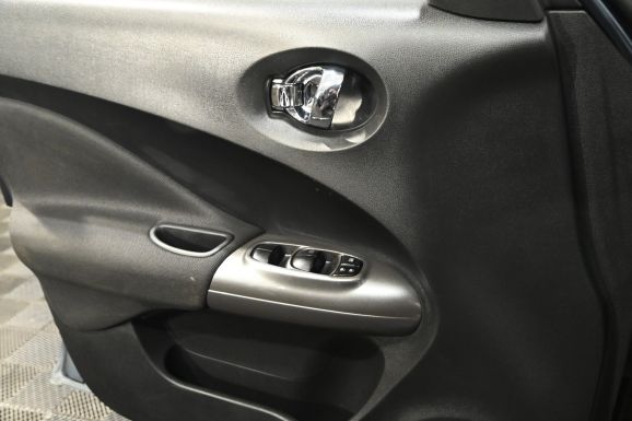 Nissan Juke, 1.6 л, Вариатор, 2011 фото 9