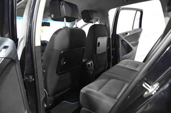 Volkswagen Tiguan, 2.0 л, АТ, 2012 фото 8