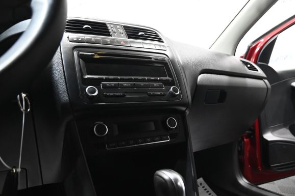 Volkswagen Polo, 1.6 л, АТ, 2012 фото 2