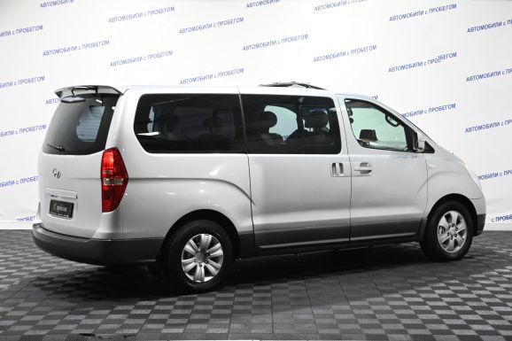 Hyundai Grand Starex, 2.5 л, АТ, 2009 фото 4