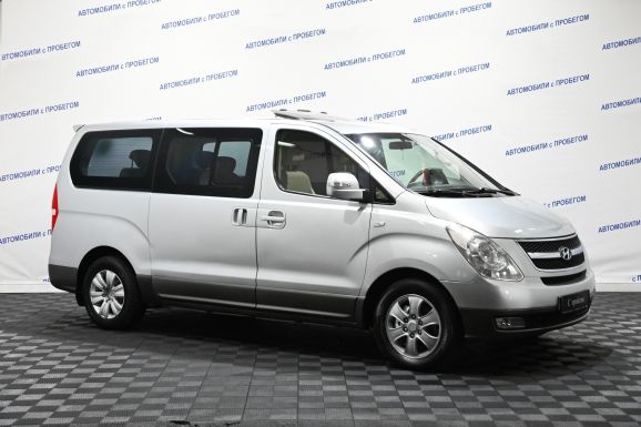 Hyundai Grand Starex, 2.5 л, АТ, 2009 фото 5
