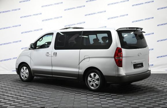 Hyundai Grand Starex, 2.5 л, АТ, 2009 фото 6