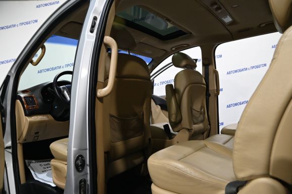 Hyundai Grand Starex, 2.5 л, АТ, 2009 фото 8