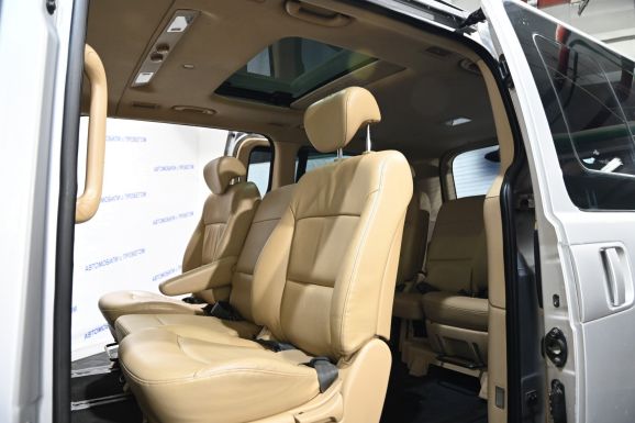 Hyundai Grand Starex, 2.5 л, АТ, 2009 фото 9