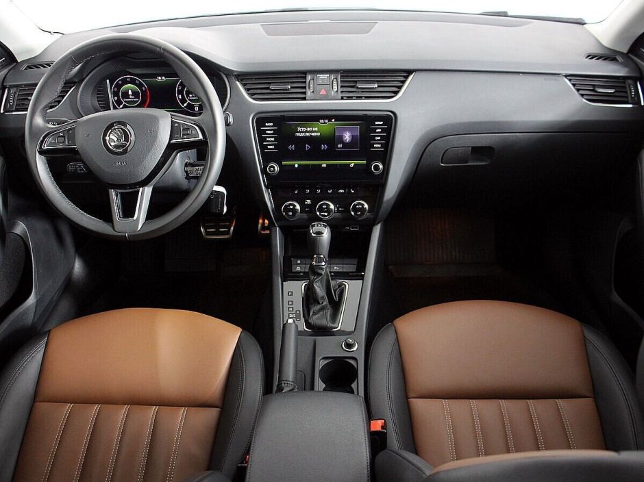 Skoda Octavia, 1.8 л, Робот, 2019 фото 7