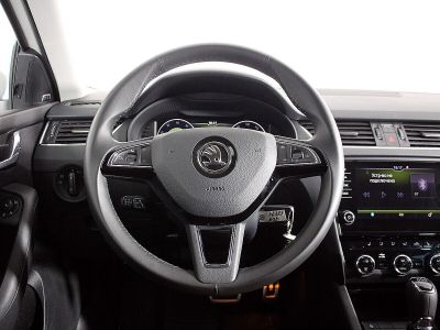 Skoda Octavia, 1.8 л, РКПП, 2019 фото 8