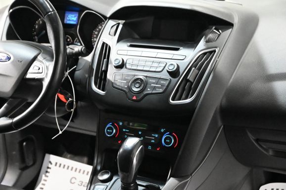 Ford Focus, 1.6 л, Робот, 2017 фото 10