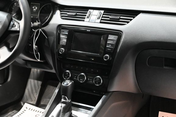 Skoda Octavia, 1.4 л, Робот, 2013 фото 10