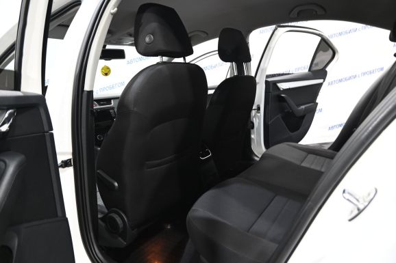 Skoda Octavia, 1.4 л, Робот, 2013 фото 1