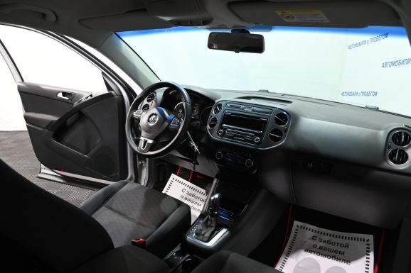 Volkswagen Tiguan, 2.0 л, АТ, 2012 фото 8