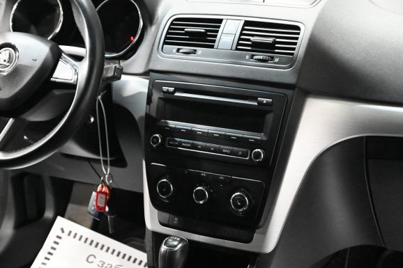 Skoda Yeti, 1.4 л, Робот, 2014 фото 10