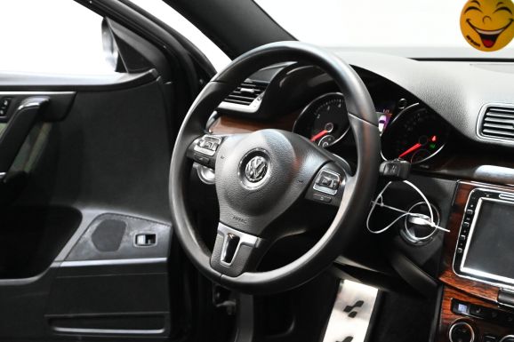 Volkswagen Passat, 1.8 л, Робот, 2013 фото 9