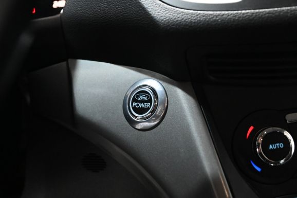 Ford Kuga, 1.6 л, МТ, 2013 фото 11