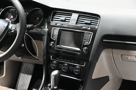 Volkswagen Golf, 1.4 л, Робот, 2013 фото 11