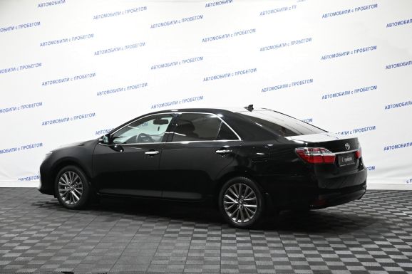 Toyota Camry, 2.5 л, АТ, 2017 фото 6