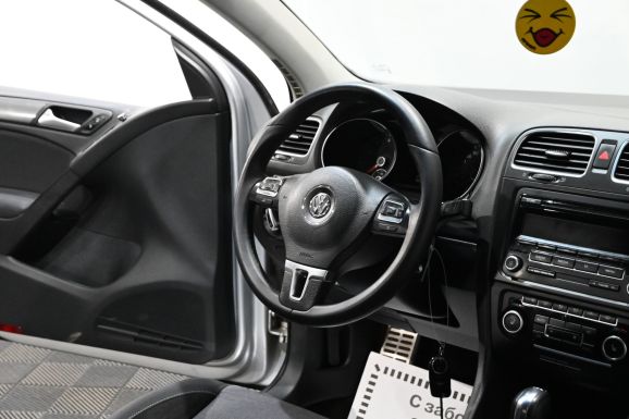 Volkswagen Golf, 1.4 л, Робот, 2011 фото 9