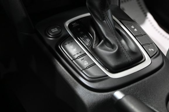 Hyundai Kona, 1.6 л, Робот, 2019 фото 12