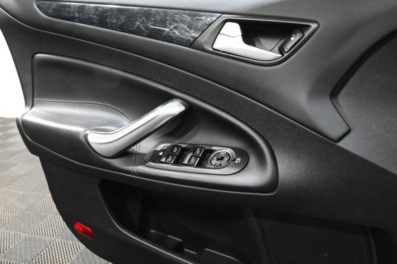 Ford Mondeo, 2.0 л, Робот, 2012 фото 10