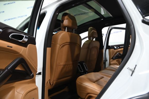 Porsche Cayenne, 3.6 л, АТ, 2013 фото 8