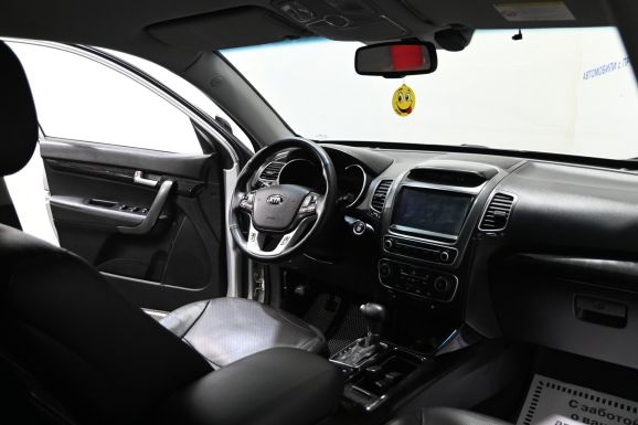 Kia Sorento, 2.2 л, АТ, 2013 фото 9