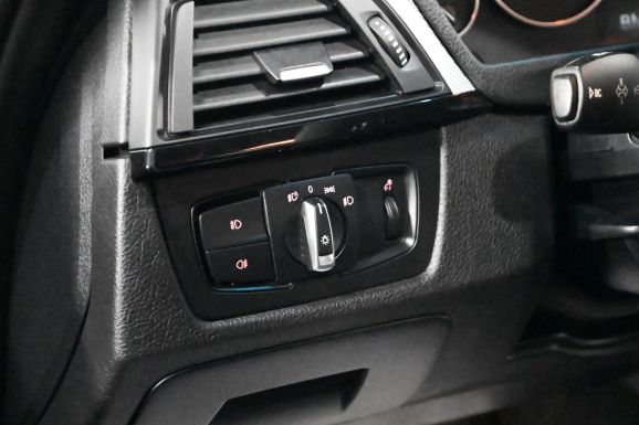 BMW 3 серии, 2.0 л, АТ, 2015 фото 14