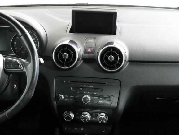 Audi A1, 1.4 л, Робот, 2010 фото 2