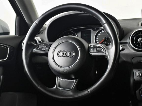 Audi A1, 1.4 л, Робот, 2013 фото 9