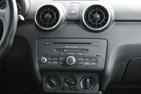 Audi A1, 1.4 л, Робот, 2013 фото 2