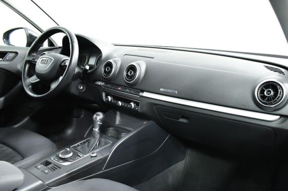 Audi A3, 1.4 л, Робот, 2014 фото 2