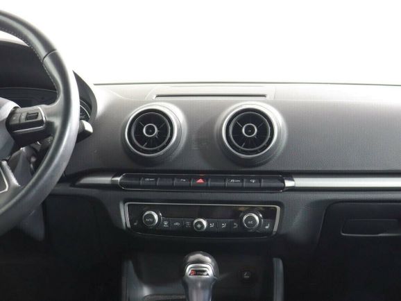 Audi A3, 1.4 л, Робот, 2014 фото 8