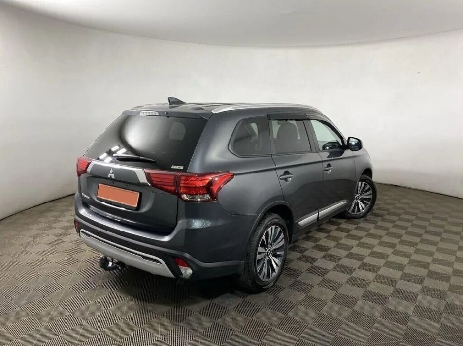 Mitsubishi Outlander, 2.0 л, Вариатор, 2020 фото 4