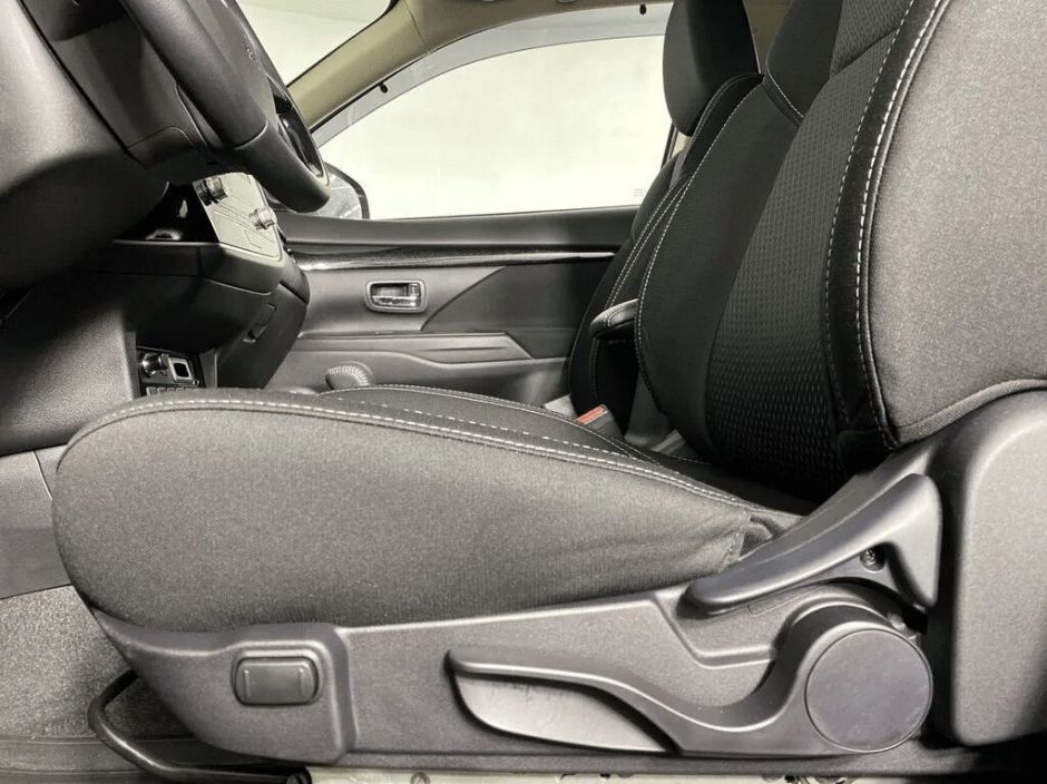 Mitsubishi Outlander, 2.0 л, Вариатор, 2020 фото 8