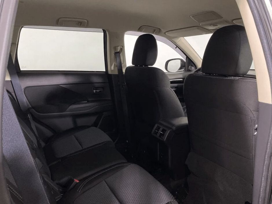 Mitsubishi Outlander, 2.0 л, Вариатор, 2020 фото 1