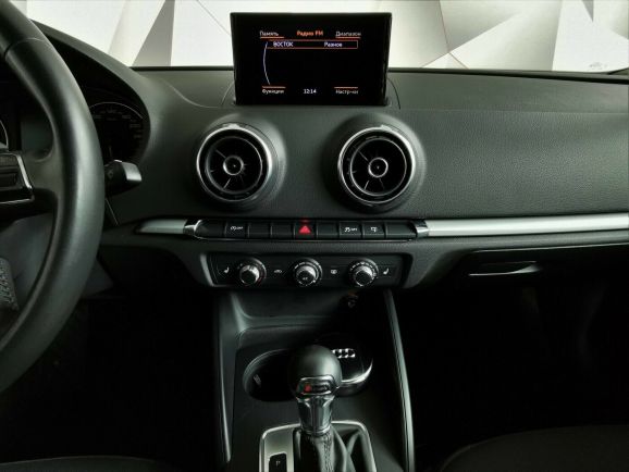 Audi A3, 2.0 л, Робот, 2018 фото 10