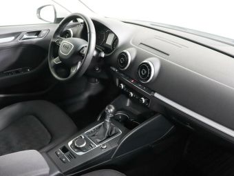 Audi A3, 2.0 л, РКПП, 2017 фото 2