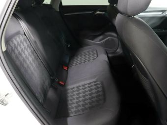 Audi A3, 2.0 л, РКПП, 2017 фото 1