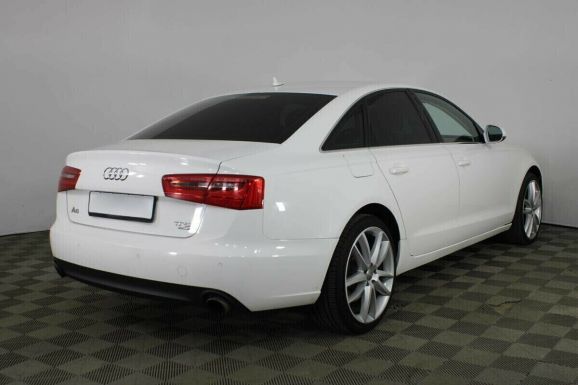 Audi A6, 2.8 л, Робот, 2011 фото 4
