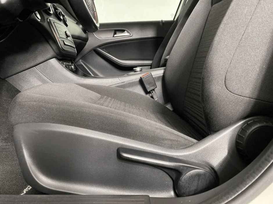 Mercedes-Benz A-Класс, 1.6 л, Робот, 2017 фото 7