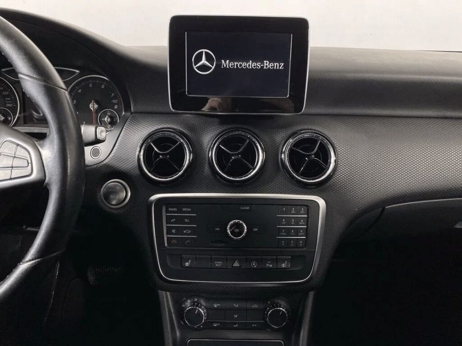 Mercedes-Benz A-Класс, 1.6 л, Робот, 2017 фото 9