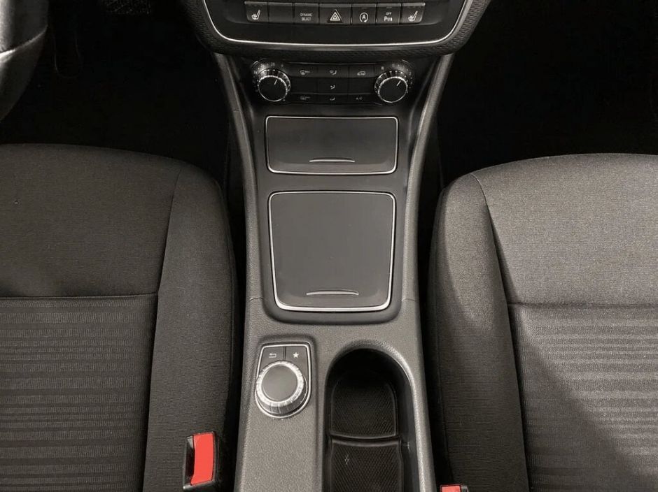 Mercedes-Benz A-Класс, 1.6 л, Робот, 2017 фото 10