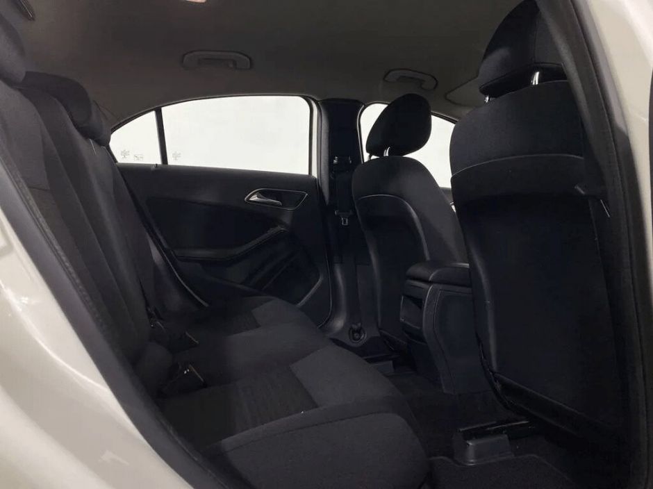 Mercedes-Benz A-Класс, 1.6 л, Робот, 2017 фото 2
