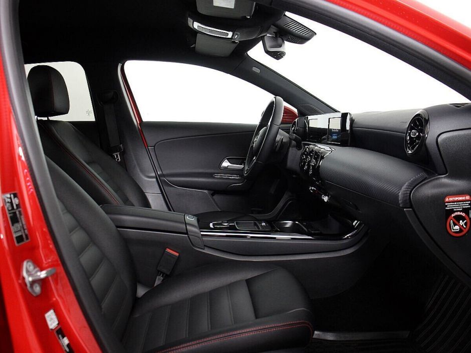 Mercedes-Benz A-Класс, 1.3 л, Робот, 2019 фото 2