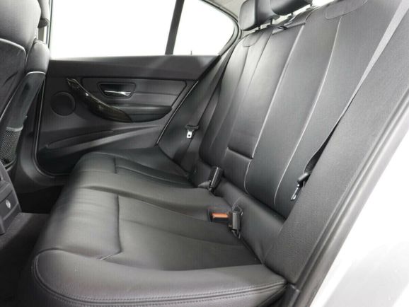 BMW 3 серии, 2.0 л, АТ, 2015 фото 1