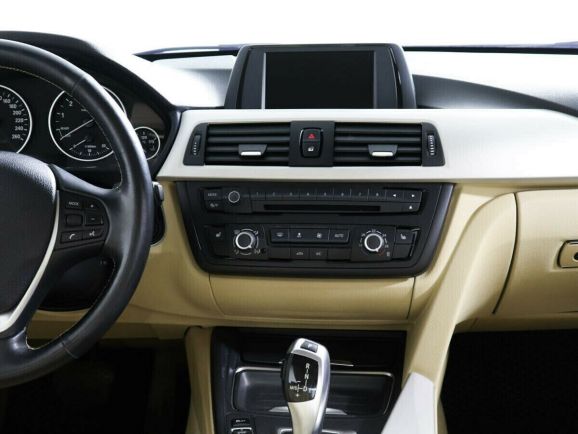 BMW 3 серии, 2.0 л, АТ, 2012 фото 2