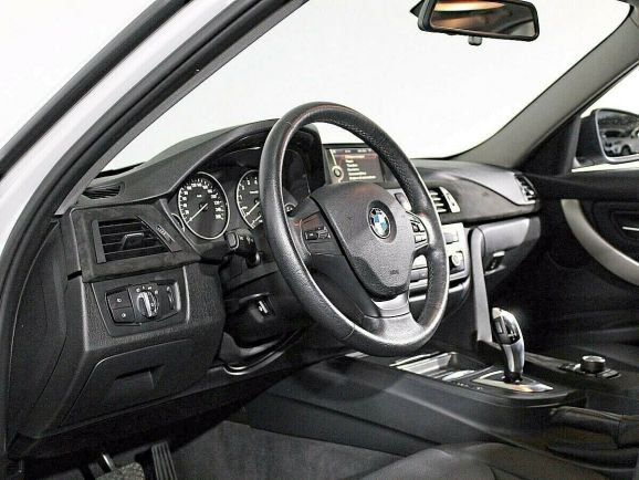 BMW 3 серии, 2.0 л, АТ, 2012 фото 2